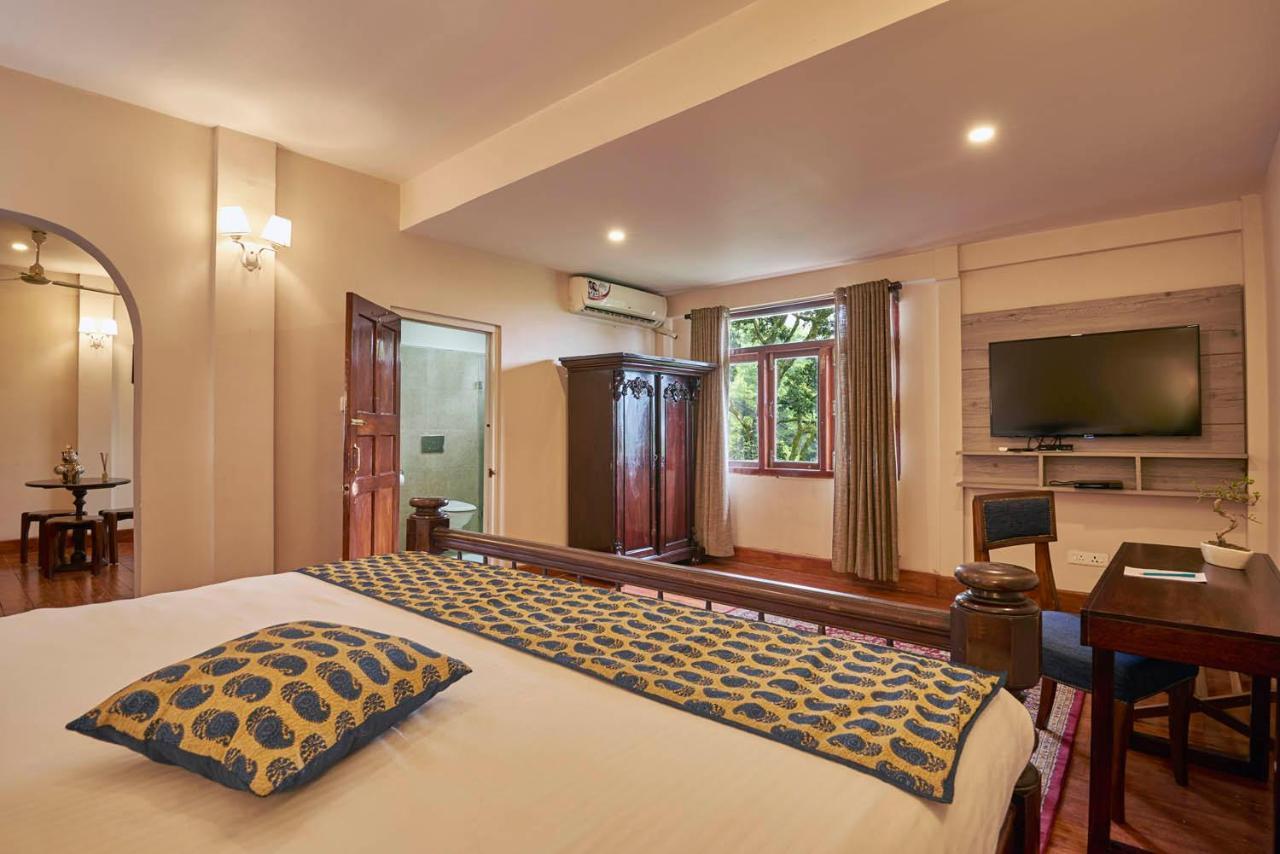 The Heritage Club - Tripura Castle And Hotel